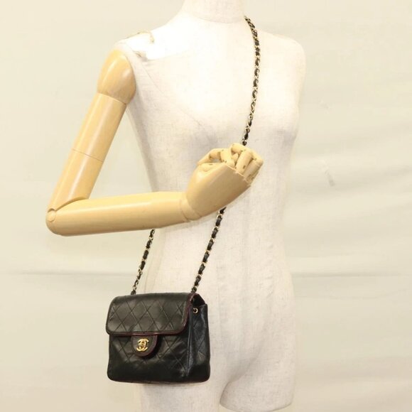 CHANEL Matelasse Chain Shoulder Bag Lamb Skin Black Gold CC Auth 133143 - Picture 16 of 16